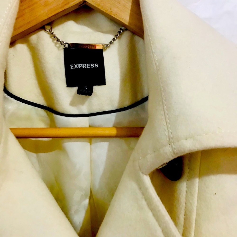 Beautiful coat super warm